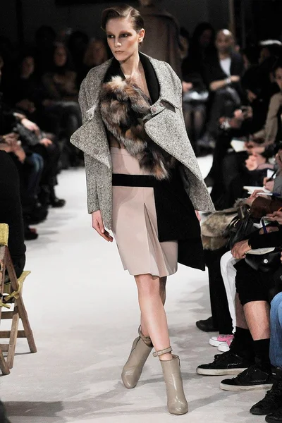 Look 19